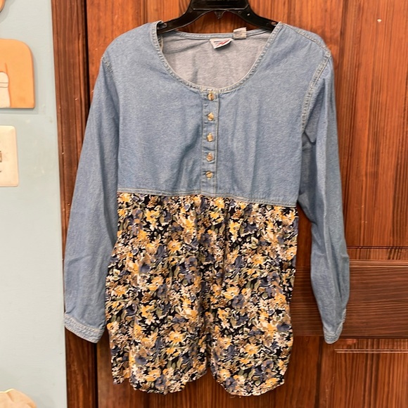 Ladies Maternity Shirt - Picture 1 of 5